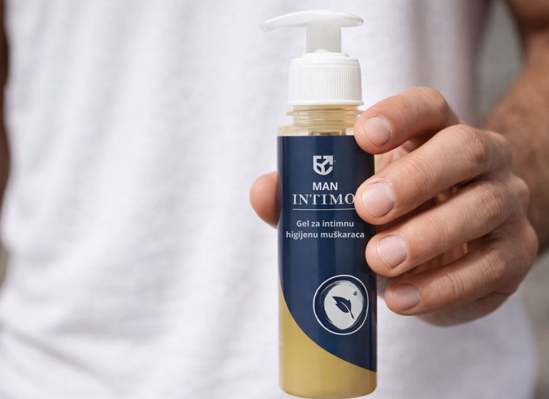 muškarac drži u ruci MAN Intimo gel
